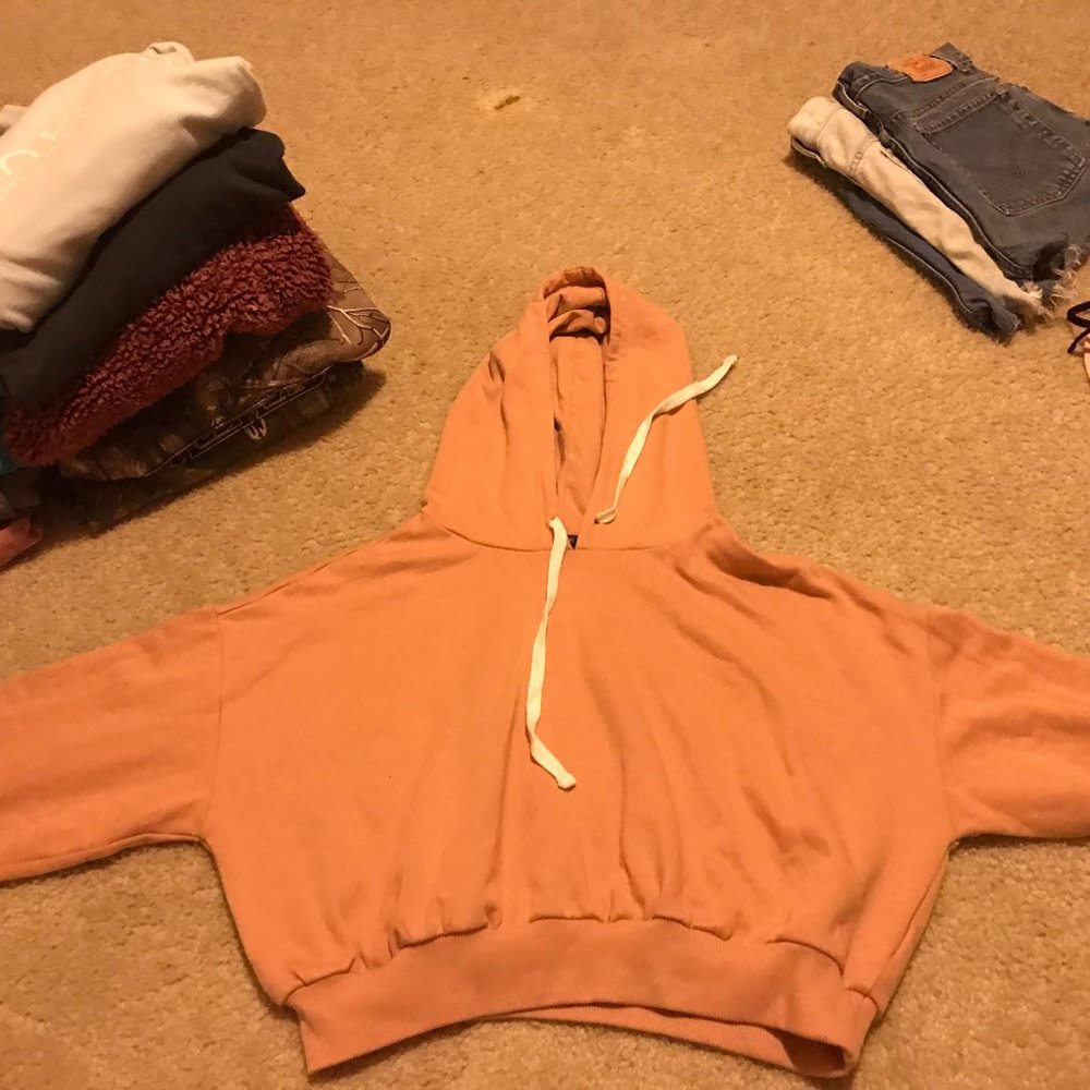 Forever 21 cropped hoodie
